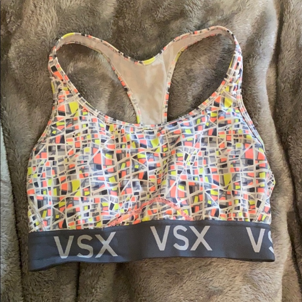 sports bra